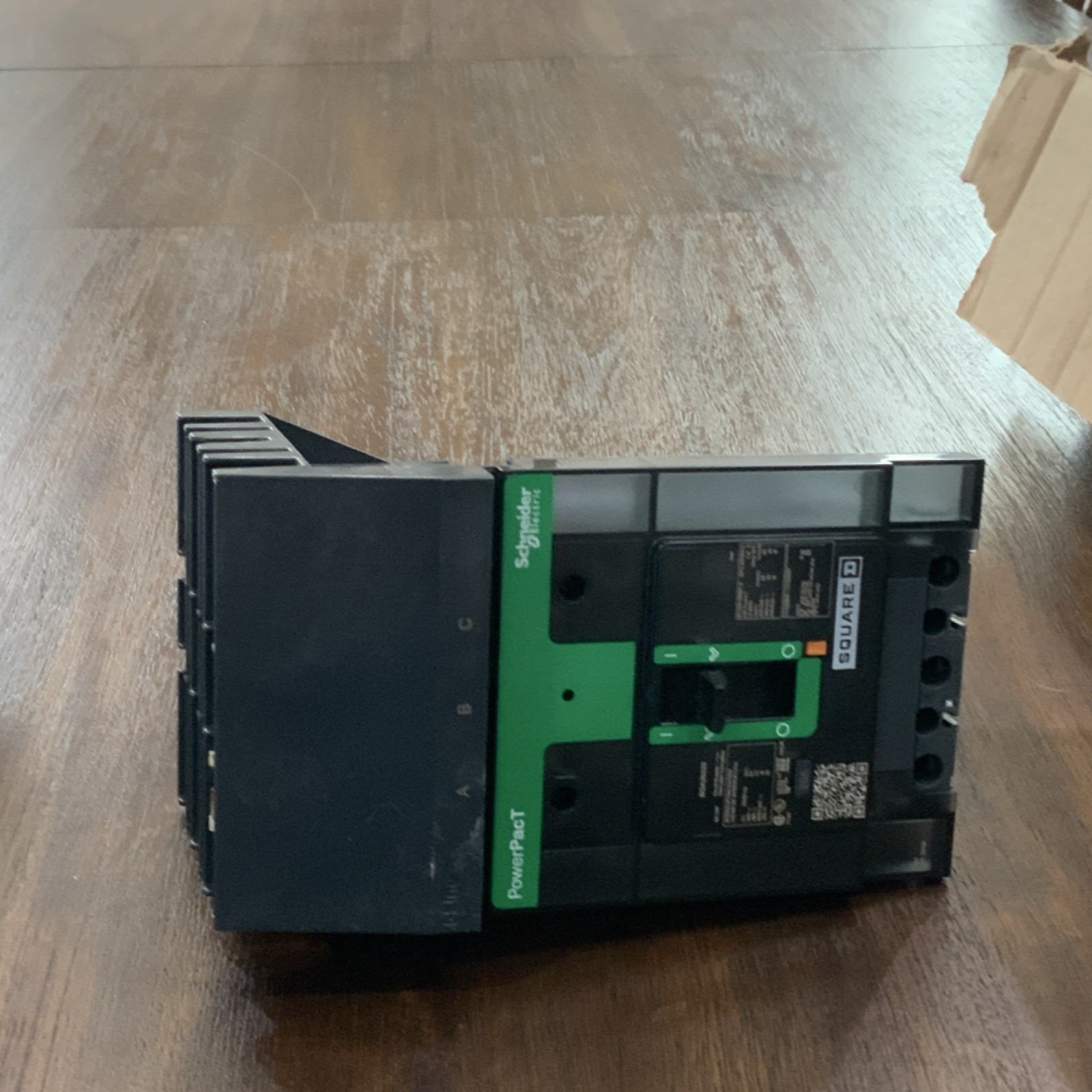 Schneider Electric Square D PowerPact Circuit Breaker, Switch BGA36020