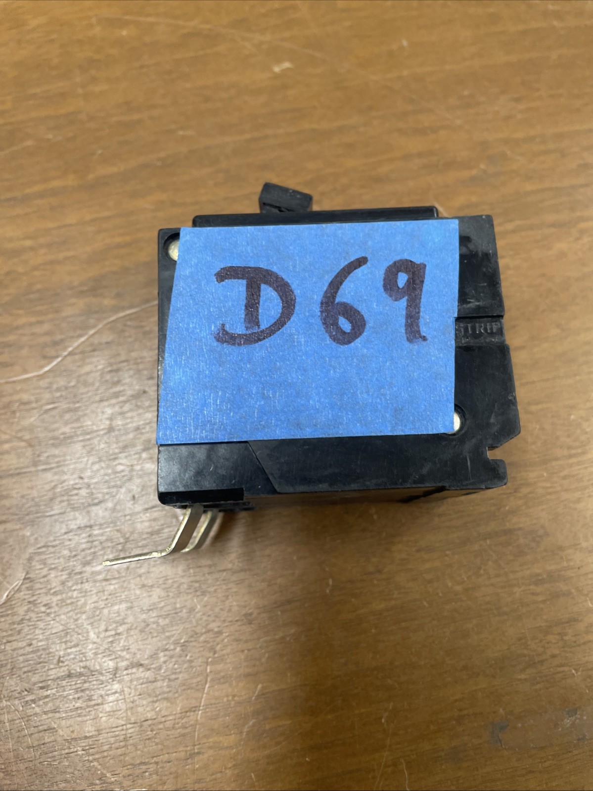 Eaton 30A 120/240V 2 Phase Type QBHW Bolt On Circuit Breaker (QBHW2030) D69