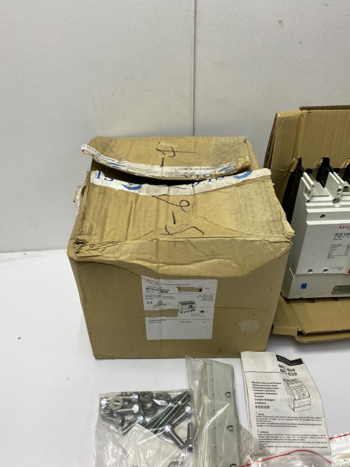 AEG circuit breaker MCE 639S MCE639S4630 / 4 Pole 630A