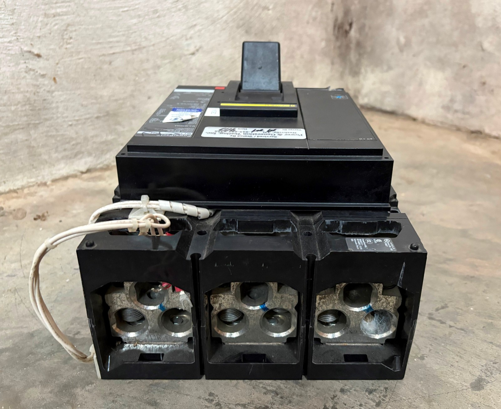Square D MJL36350AA MJ 350 Amp PowerPact Circuit Breaker 350A MJL36350 600V FLAW