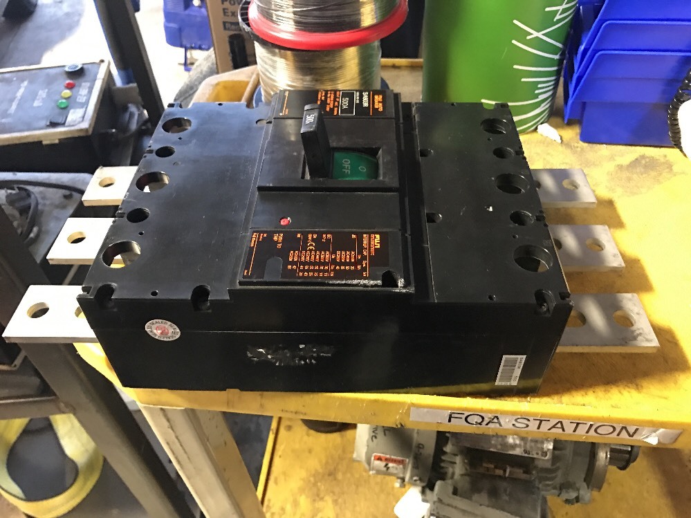 Fuji Electric SA603R 500A 600V Molded Case Auto Circuit Breaker
