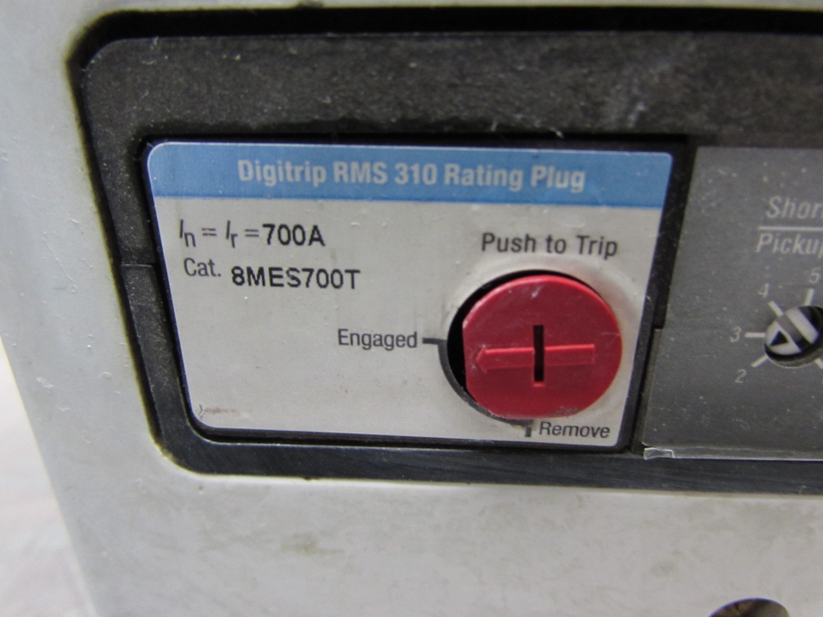 Cutler Hammer CHMDL3800F ,MCCB, 3P/ 700A/ 600V/ 65kA, STAINED! ,MAKE OFFER!