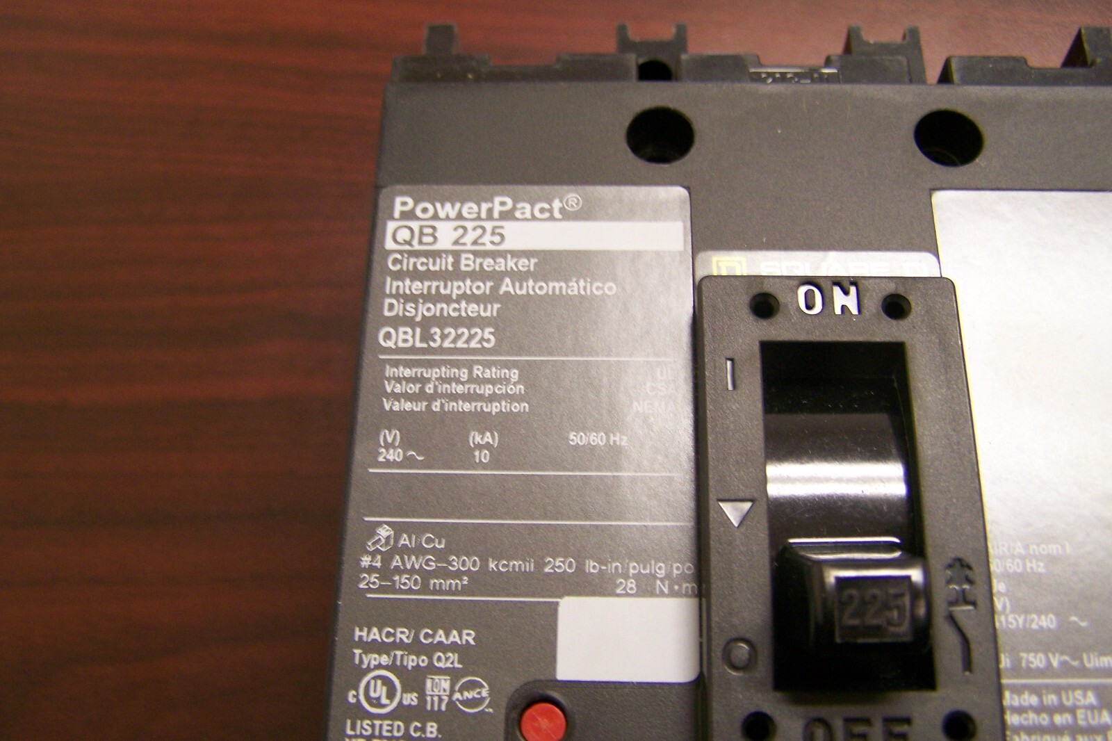 QBL32225 QBL 3Pole, 225Amps, 240Volt Bolt-On Square D PREOWNED/USED Breaker