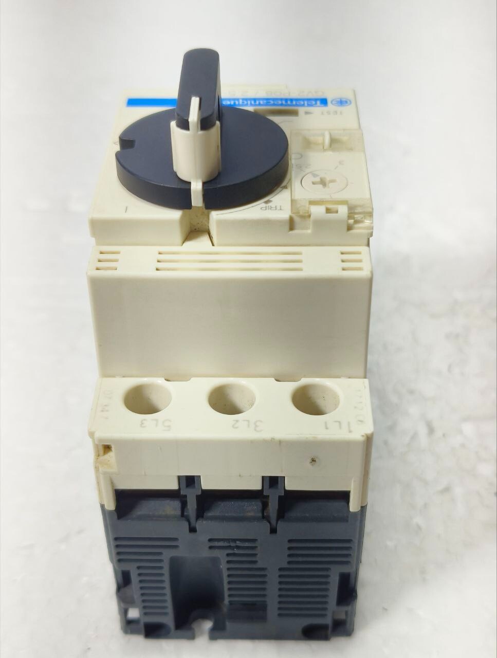 TELEMECANIQUE GV2-P08 2.5-4A MOTOR CIRCUIT BREAKER SCHNEIDER GV2P08 FREE SHIPING