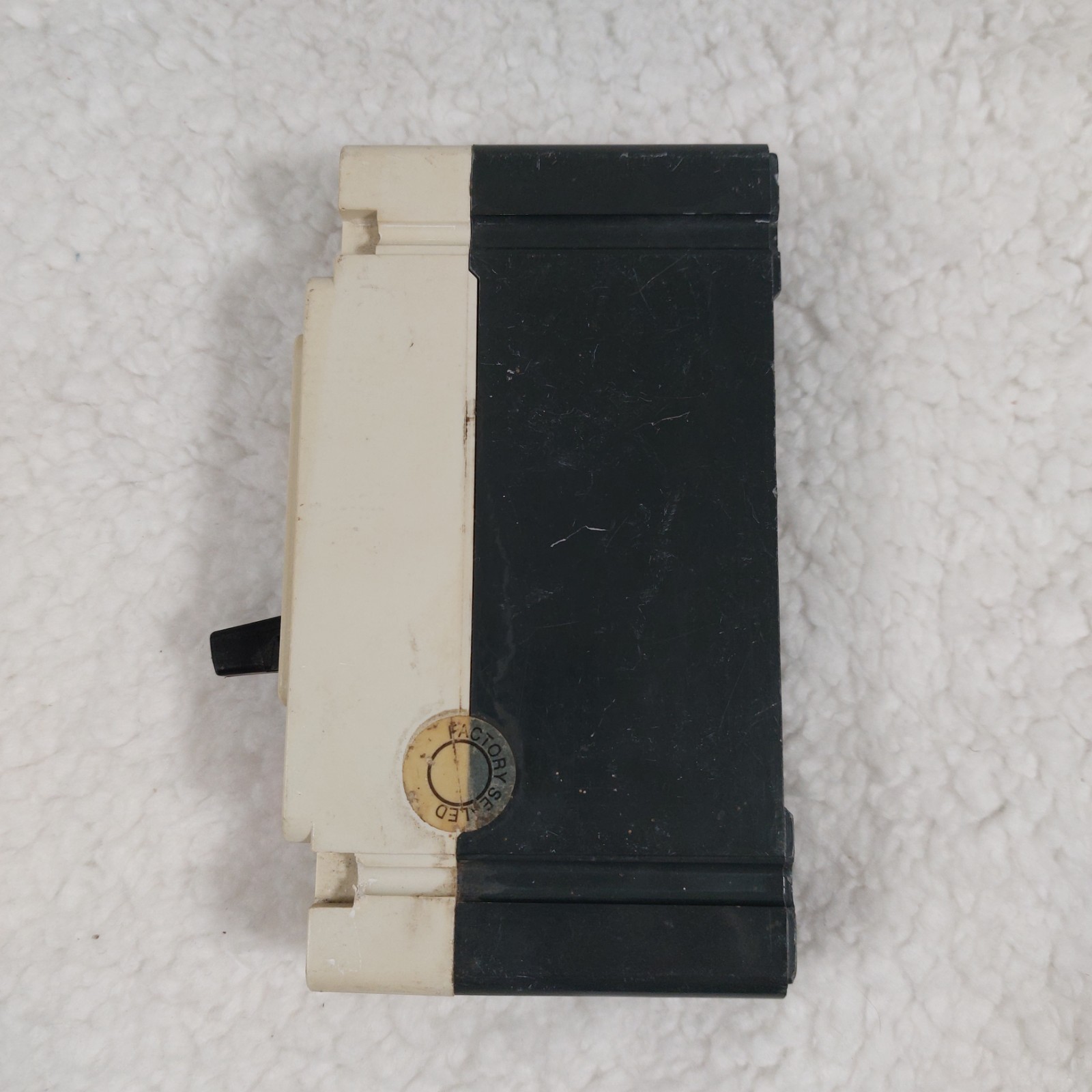 HFD1020 20 Amp 1 Pole Circuit Breaker 277V Type HFD 65K Cutler Hammer – Working