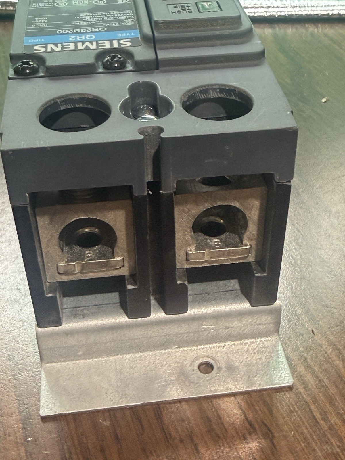 QR22B200 Siemens 200A 2P 240V Type QR2 200 Amp 2 Pole HACR Circuit Breaker G2C