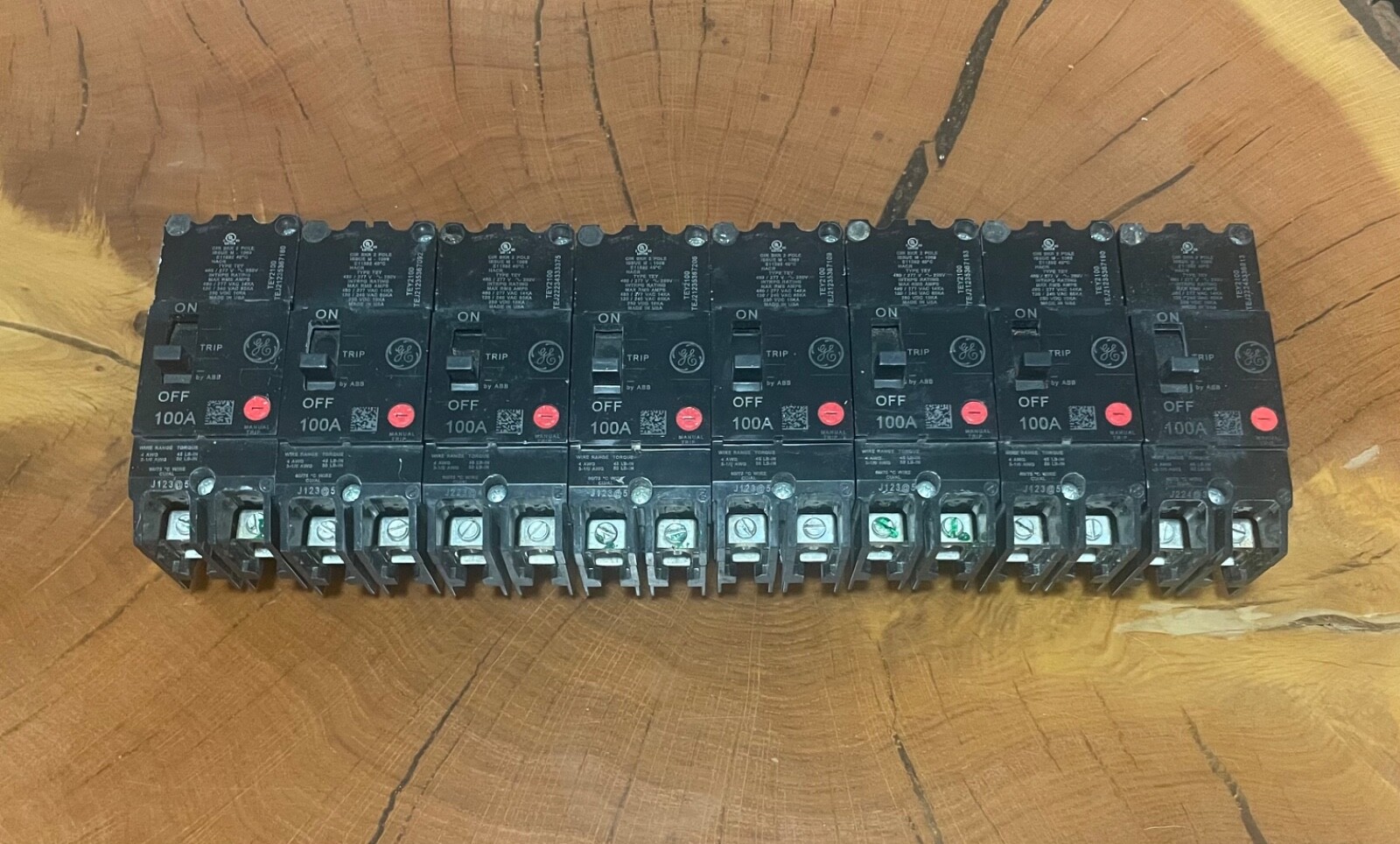General Electric TEY2100 Breaker 100A 408Y/277V 2P 14kA Bolt-On