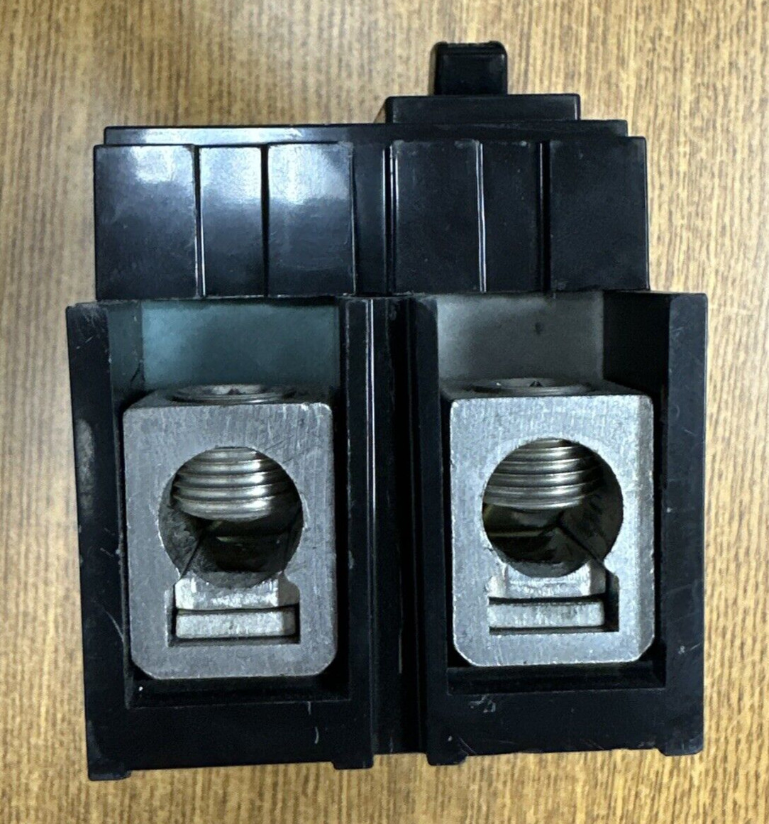 SQUARE D QBL22225 225A 2P 240VAC CIRCUIT BREAKER **USED GUARANTEED**