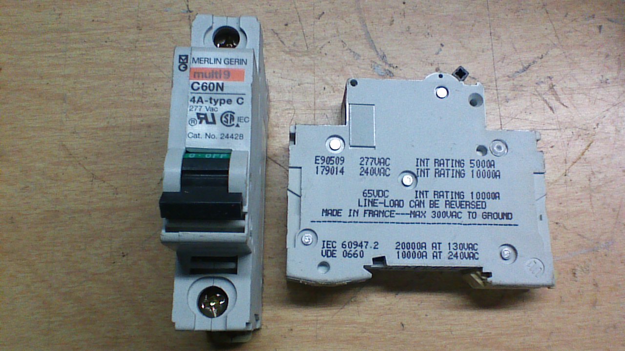 MERLIN GERIN miniature circuit breaker C60N 4amp 277vac W286