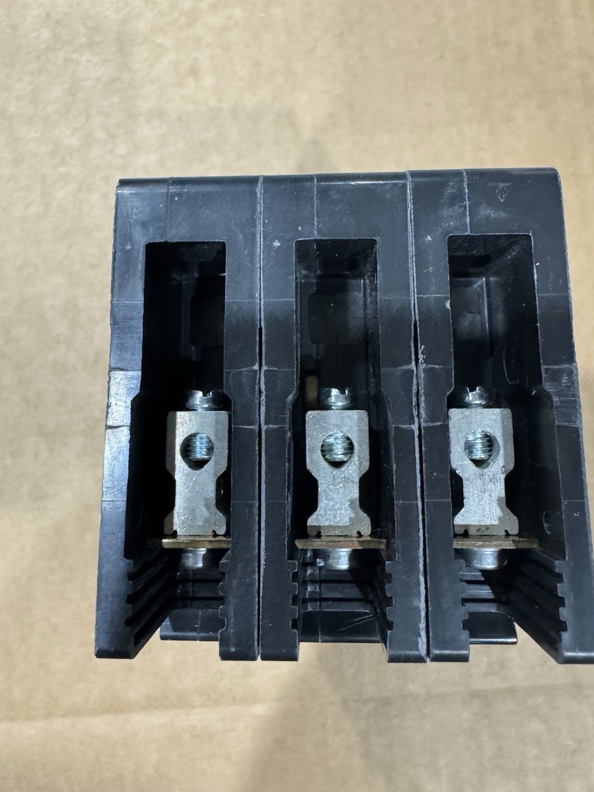 NEW Square D EDB34030 L 30Amp 3-Pole 480/277VAC 50/60Hz Bolt-On Circuit Breaker