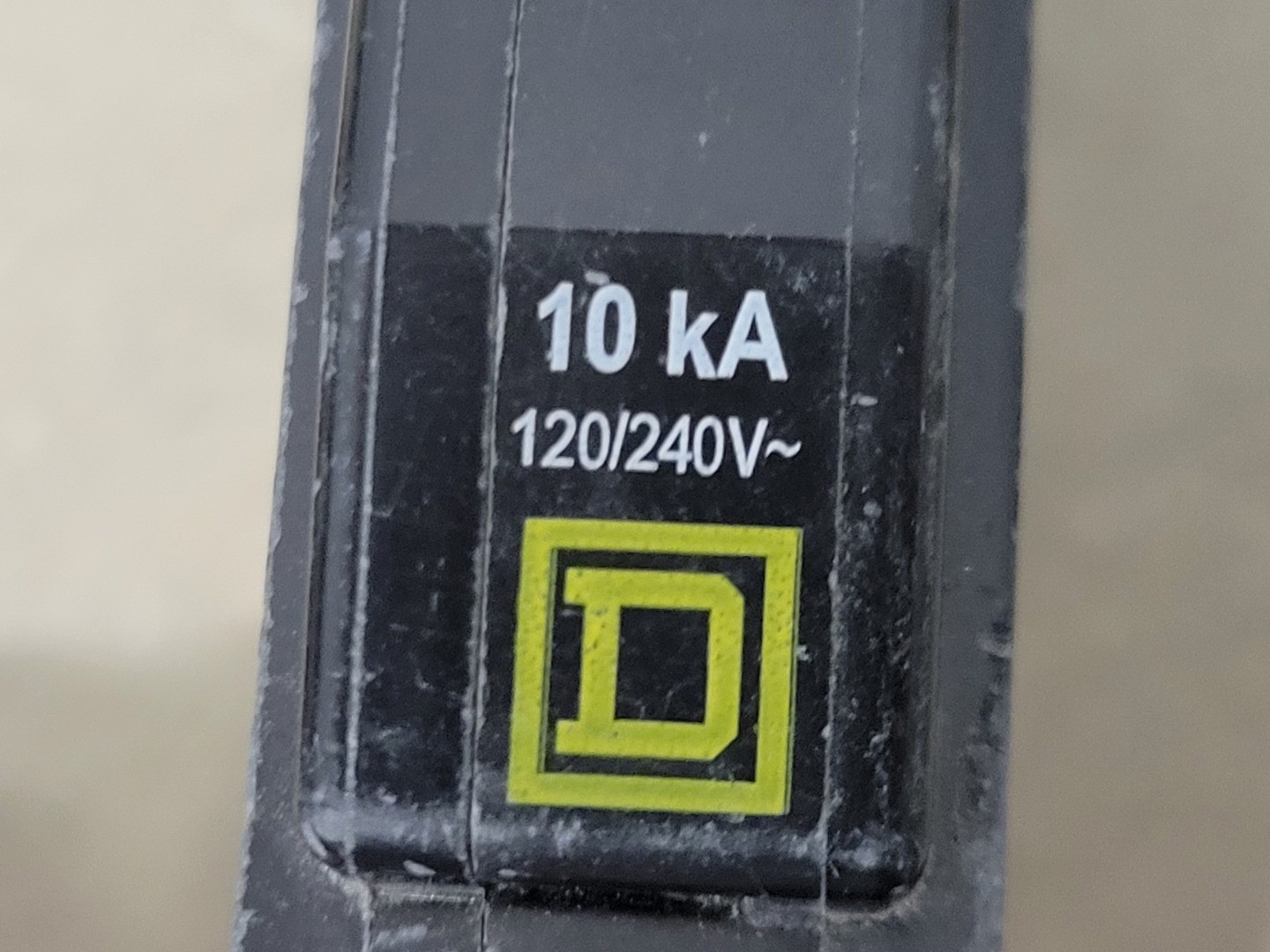 SQUARE D 30 Amp, 1 Pole, 120/240 volts Circuit Breaker QOB130