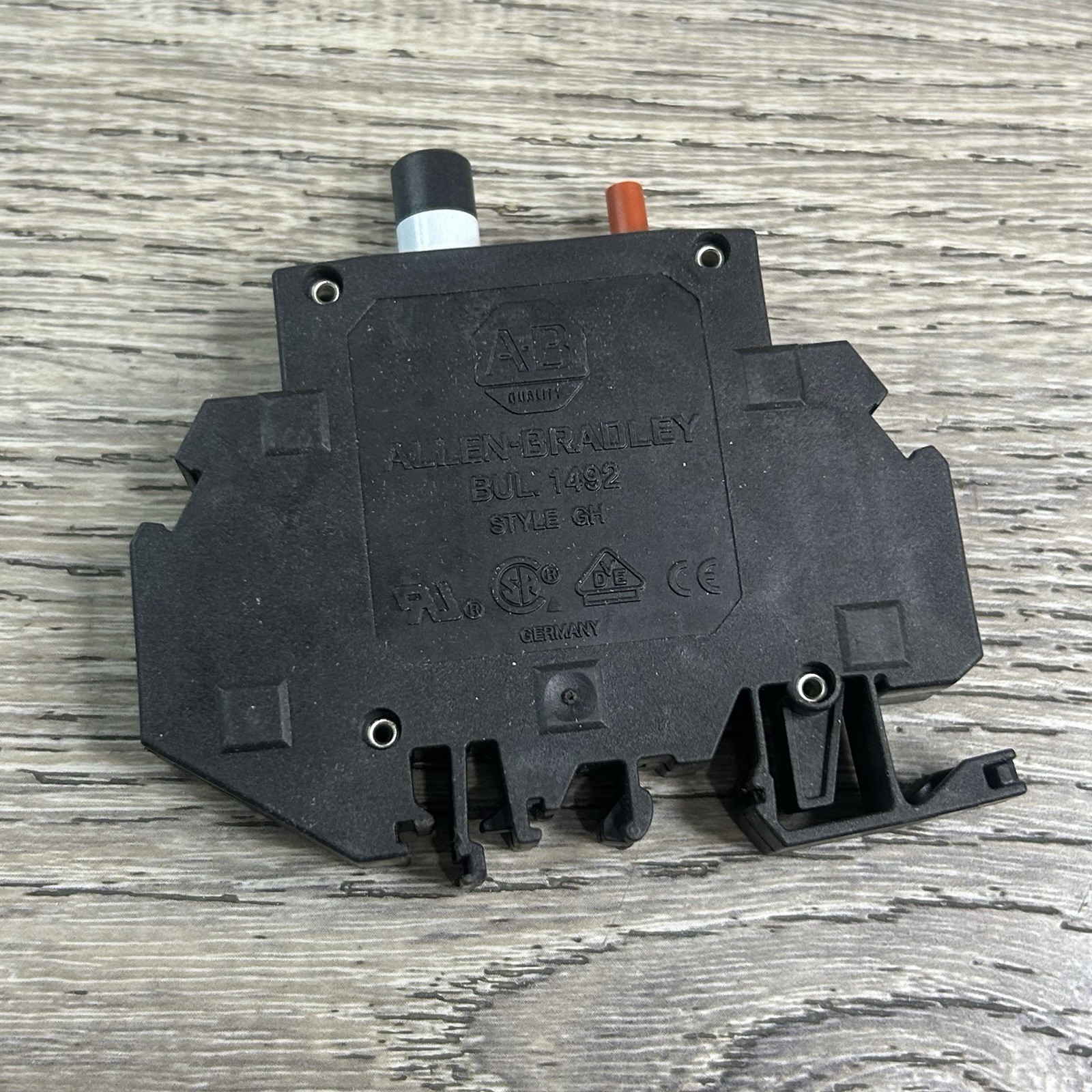Allen Bradley 1492-GH015 1 Pole 1.5 Amp Circuit Breaker Ser. B Oem