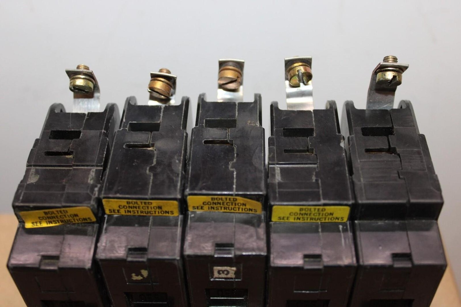 LOT OF 5 SQUARE D CIRCUIT BREAKER EHB14020 20 AMP 1-POLE 480/277 VAC
