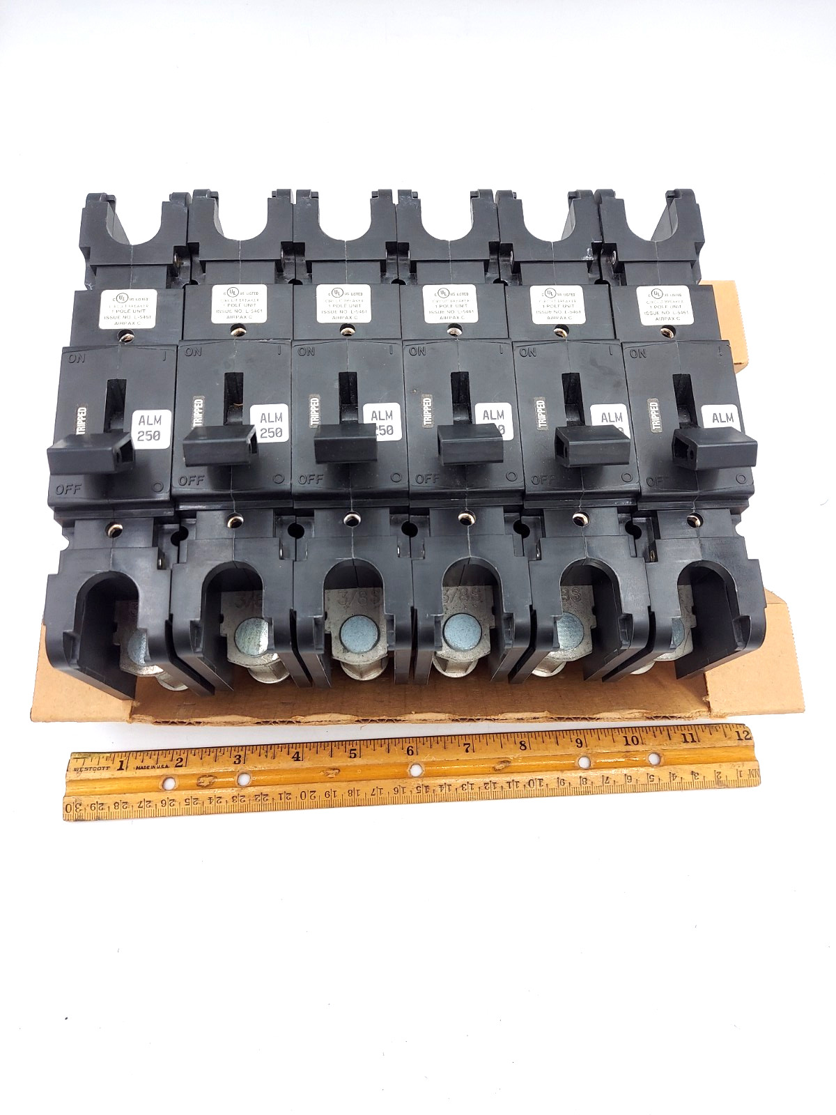 NEW Sensata-Air pax JLM-1-30353-3-V 250A Hydraulic Magnetic Circuit Breaker *NOS