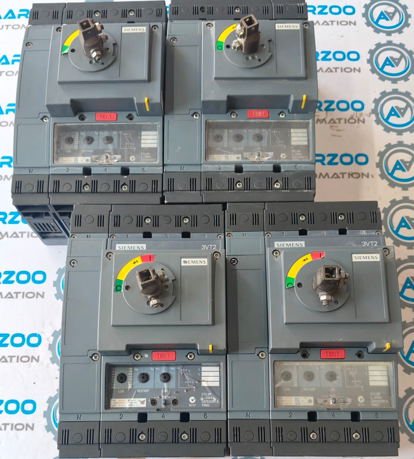 Siemens 3VT2725-2AA46-0AA0 Circuit Breaker 4Pole 250A. SIEMENS | USED