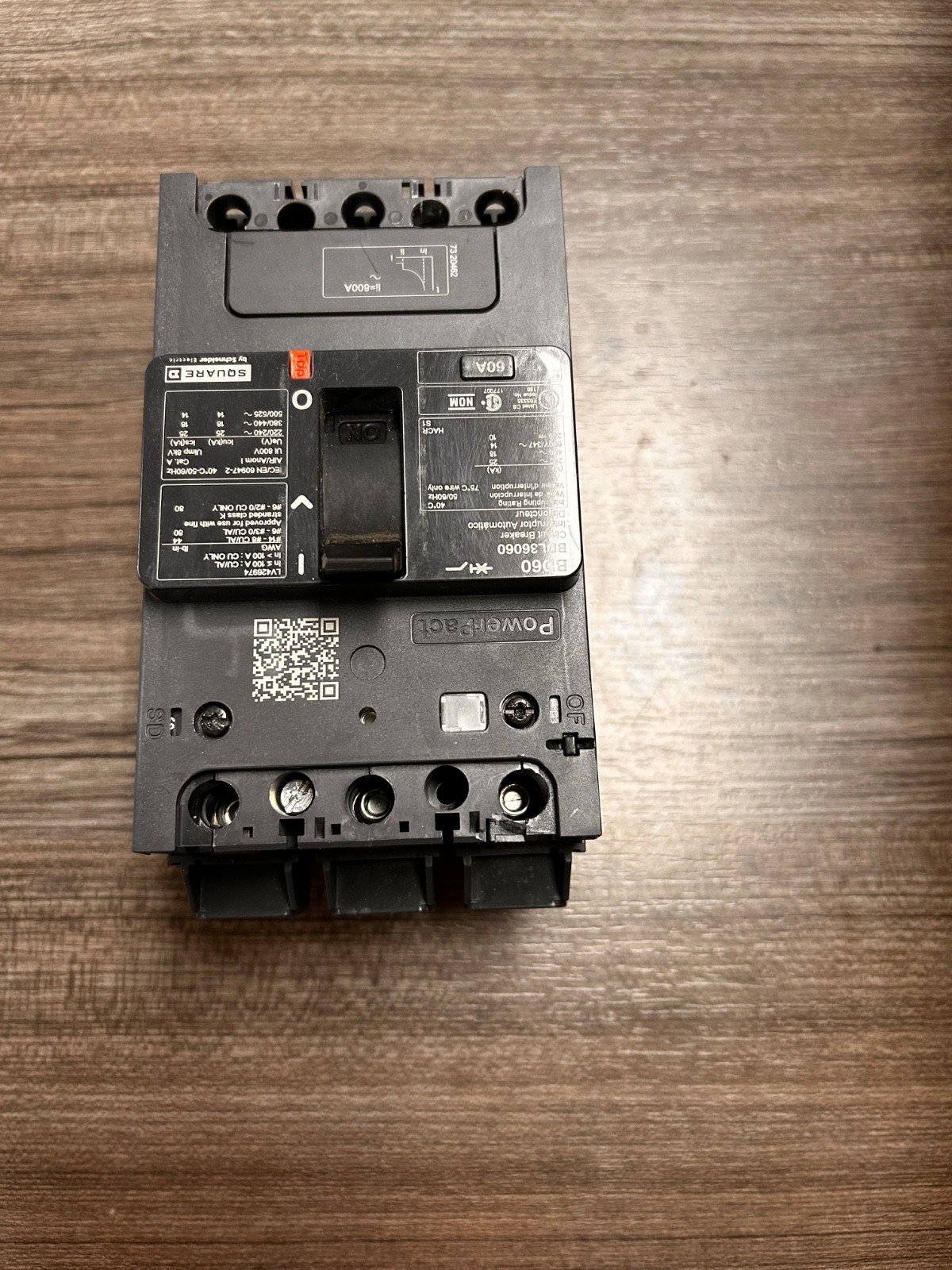 Schneider SquareD 3-pole BDL36060 molded case circuit breaker- NO BOX Used