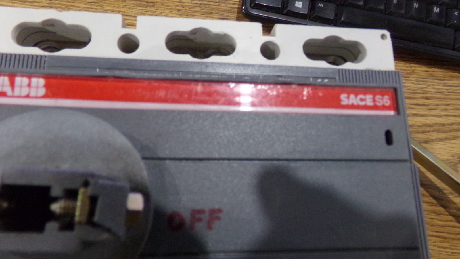 ABB Model: S6N Circuit Breaker with SACE 6S and Handle. 3 Pole, 600V.