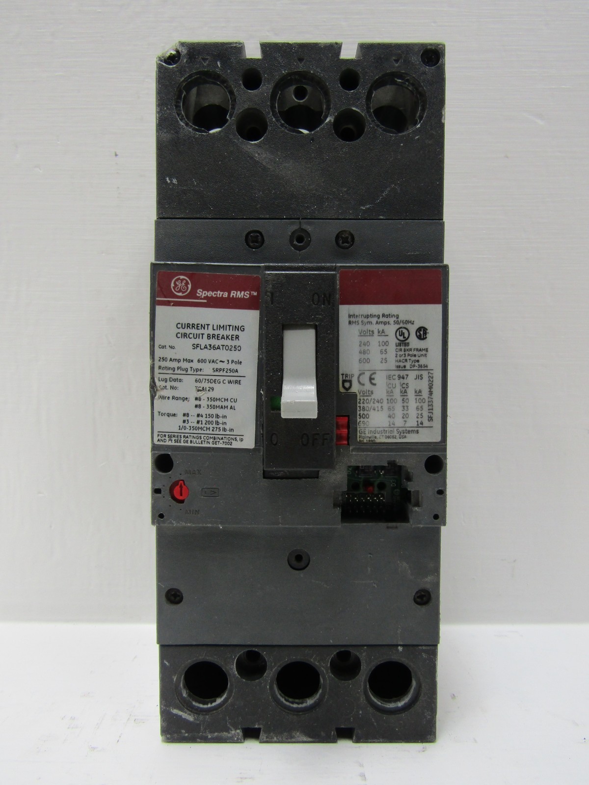 GE SFLA36AT0250 250 Amp 600V 3-Pole Spectra RMS Circuit Breaker No Plug Chipped