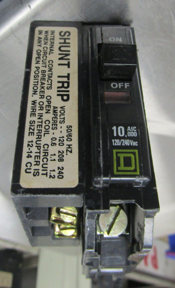 😍SQUARE D 20 AMP CIRCUIT BREAKER 120/240VAC WITH SHUNT TRIP PUSH ON QO1201021