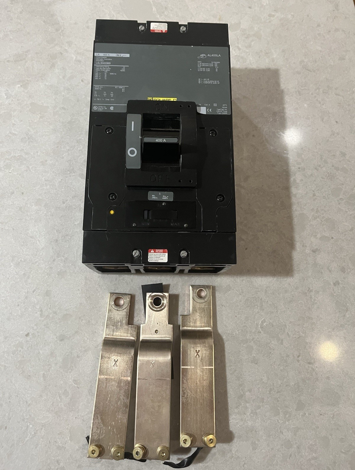 Square D LAL36400MB 400A Circuit Breaker 3P 600V WITH Eaton KPRL4KDS Bus Bars