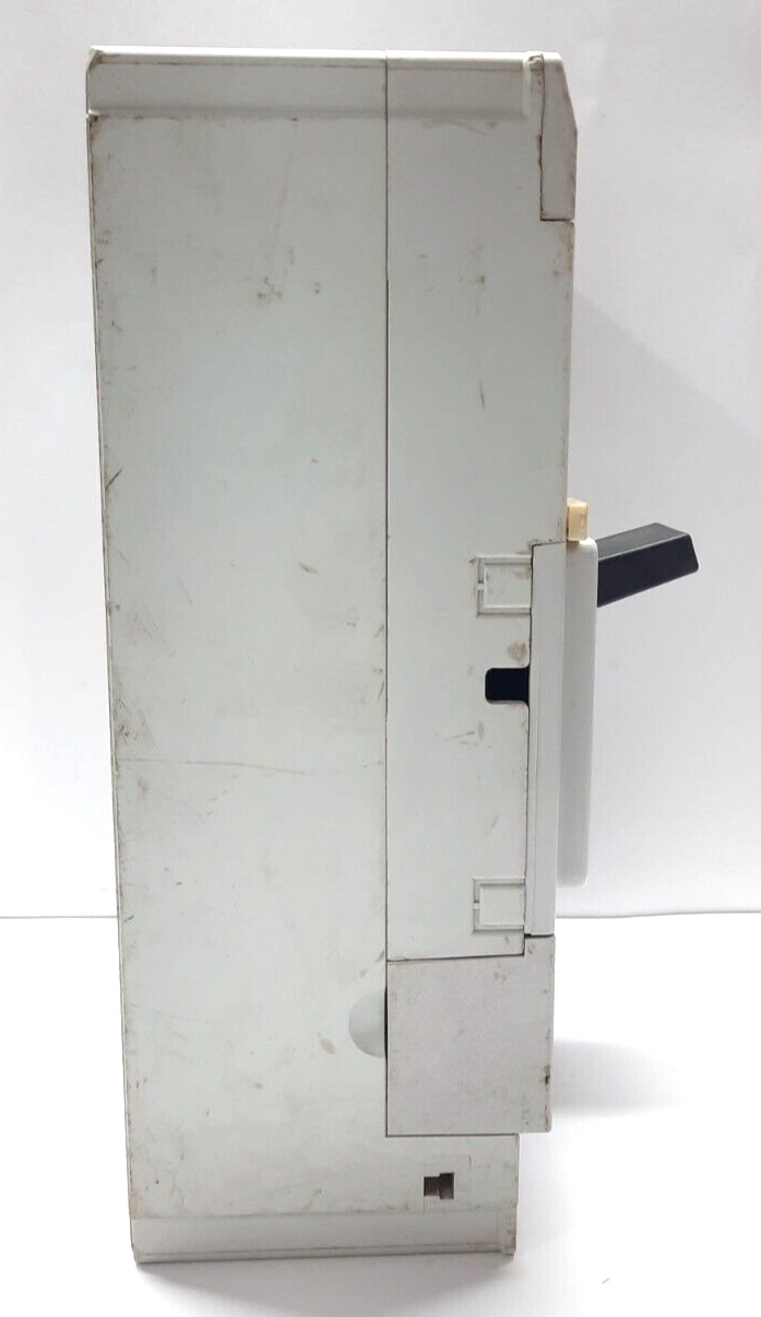 MOELLER NZM 10-630N 3 POLE 630 AMPS CIRCUIT BREAKER 690VAC / TESTED OK