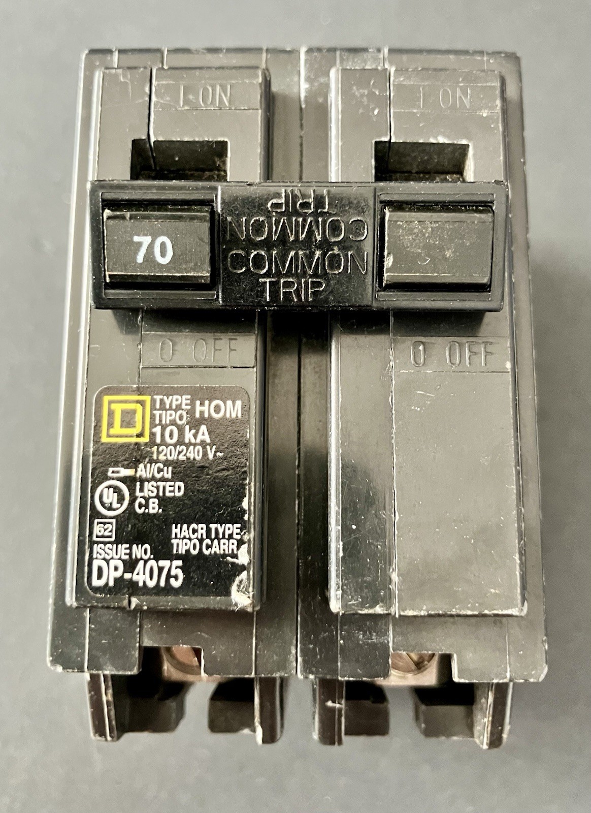Square D HOM270 Plug-in Mount Circuit Breaker 70 Amp