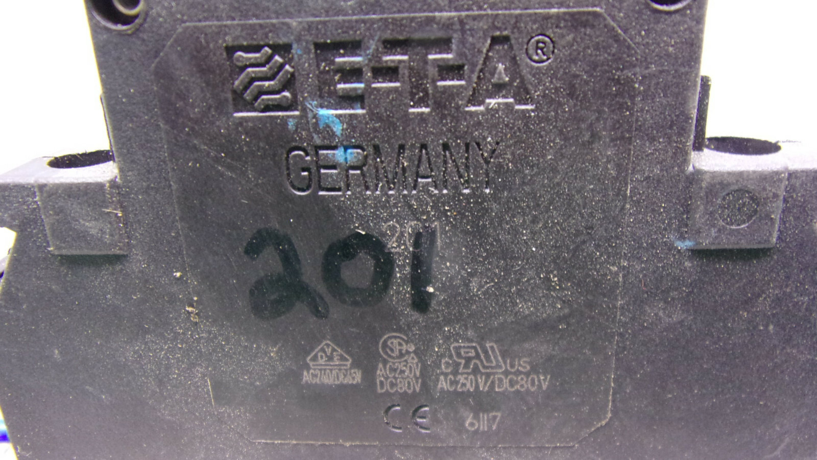 E-T-A CIRCUIT BREAKER # 201, AC250V DC 80V LOT OF 7