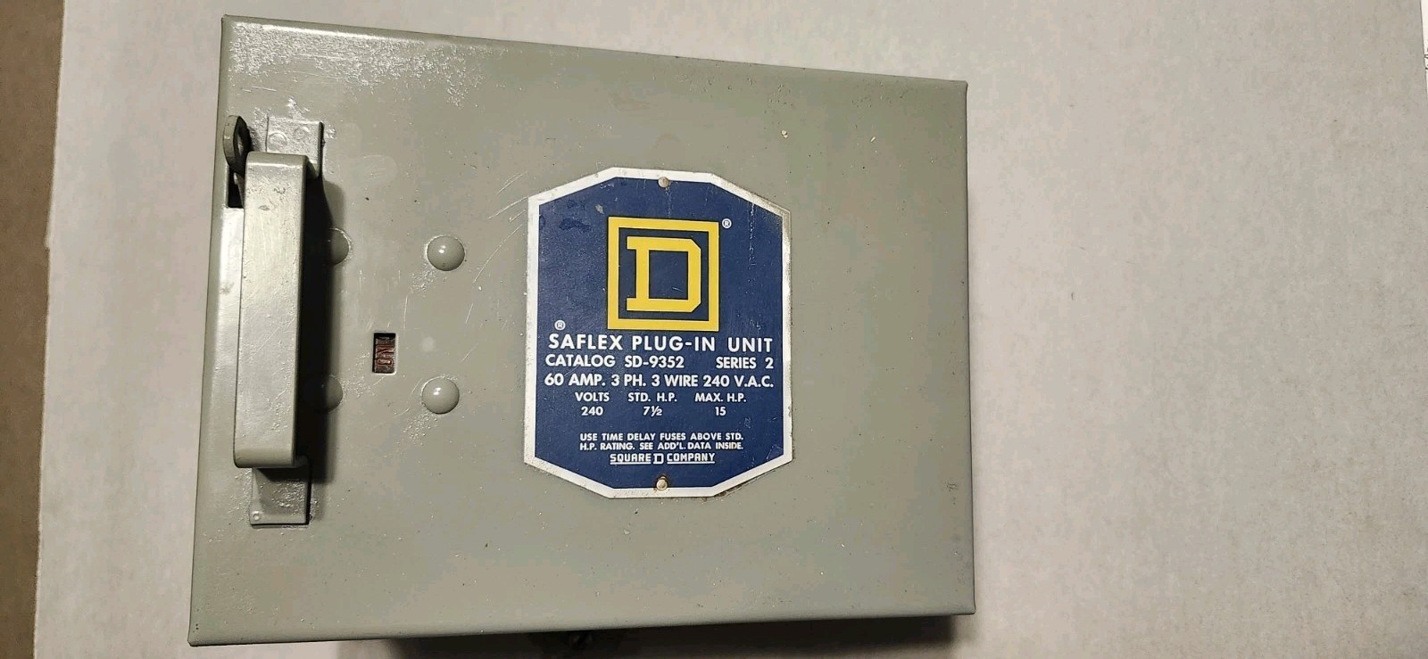 SQD SD-9352 60 AMP 240 VOLT ROUND BAR BUSS PLUG