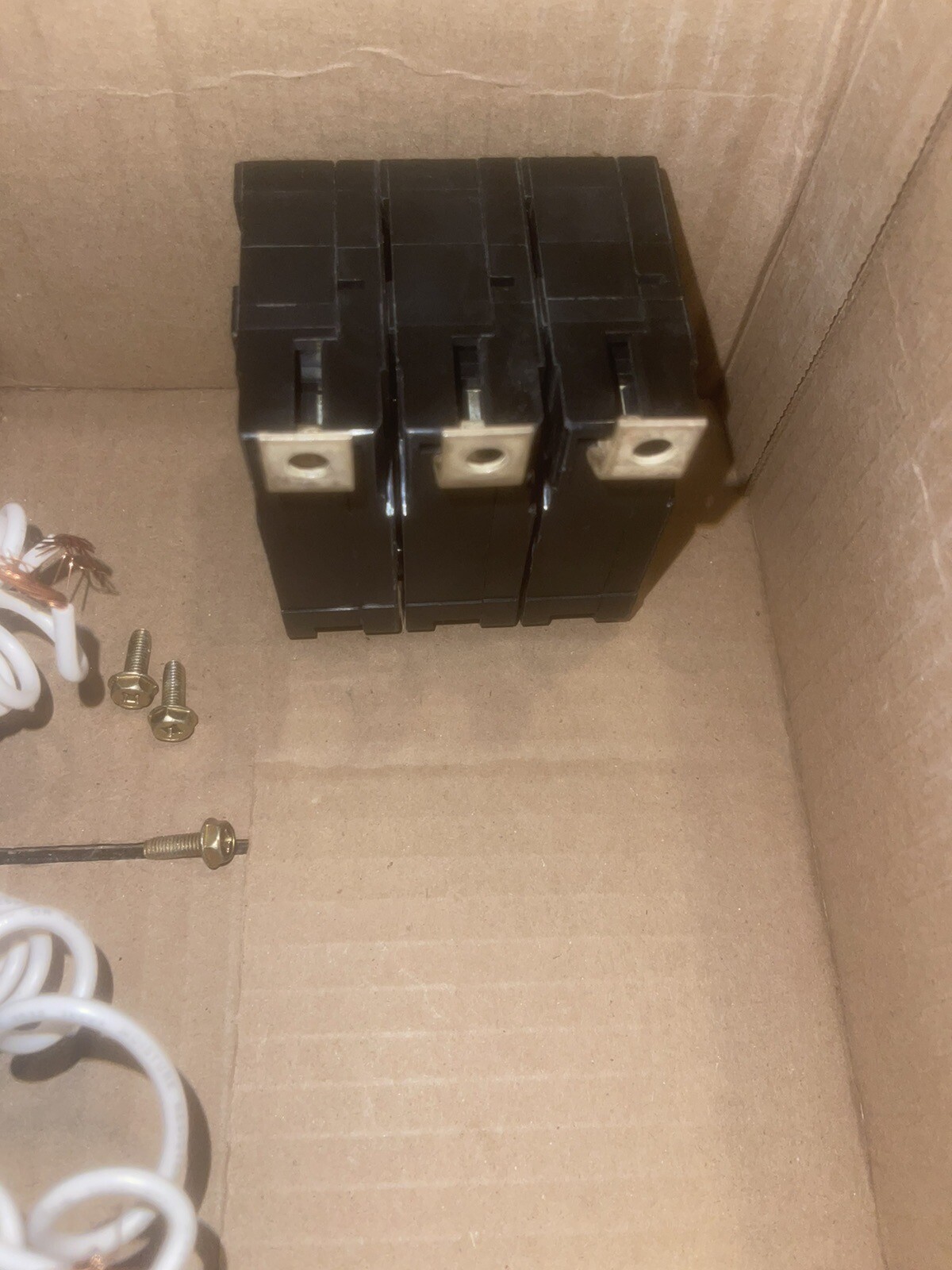 Eaton QBHW3100 100A 120/240V 3-Pole Bolt On Circuit Breaker Can Accommodate