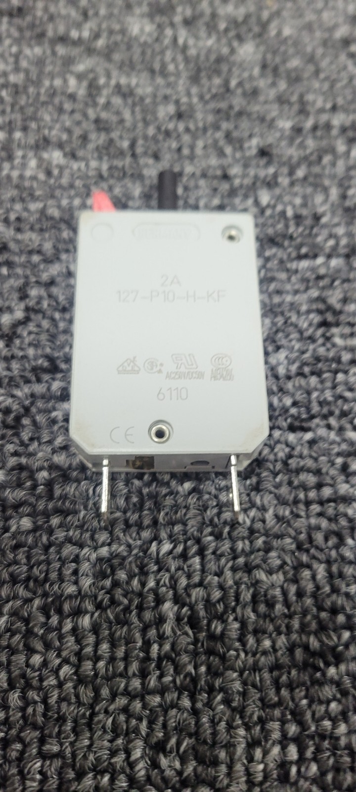 New E-T-A 2-Amp 250VAC-28VDC Resettable Circuit Breaker 127-P10-H-KF 2A