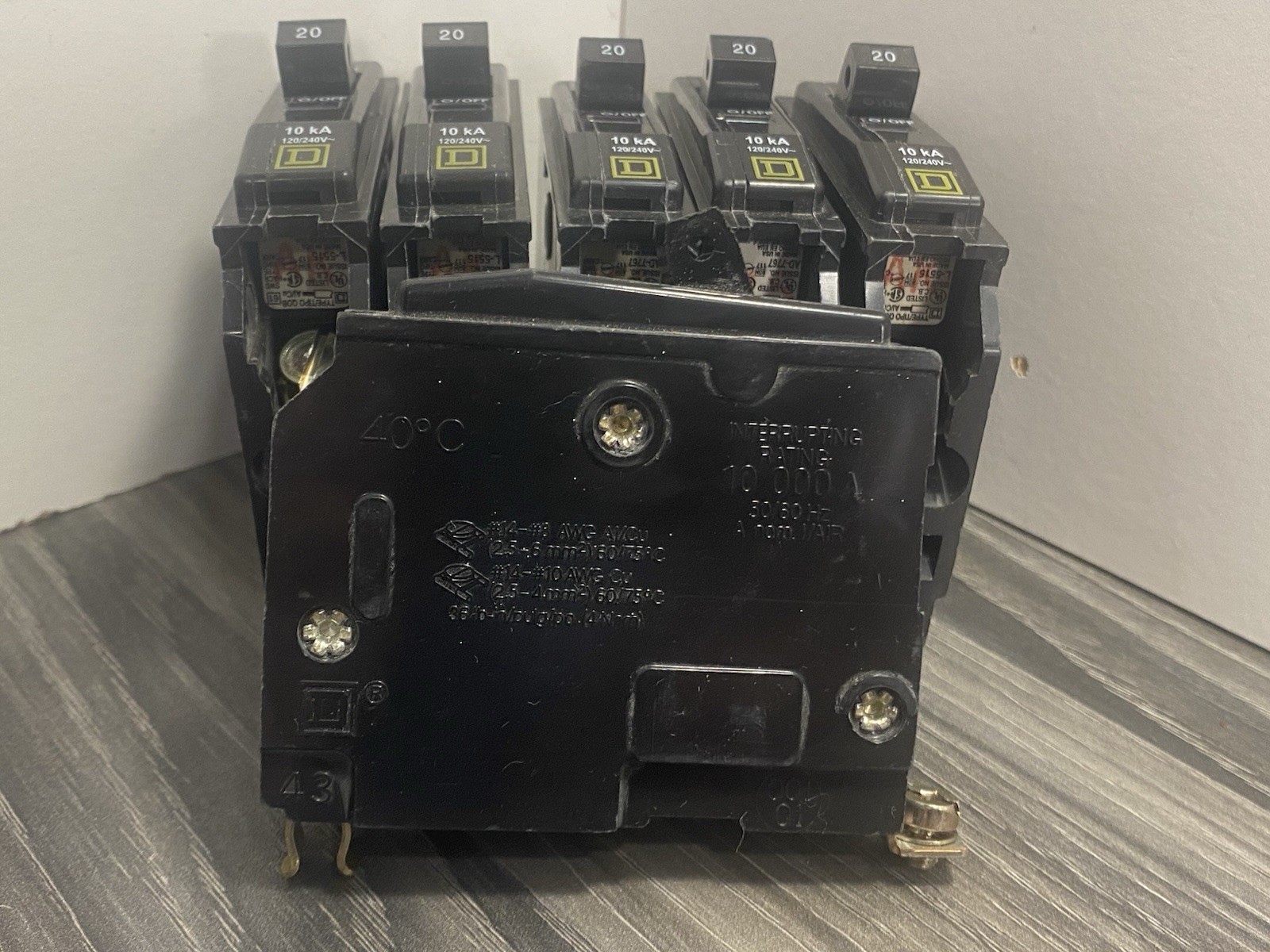 Square D QOB120 120/240V 20A 1-Pole Thermal Magnetic Circuit Breaker *Lot of 6*