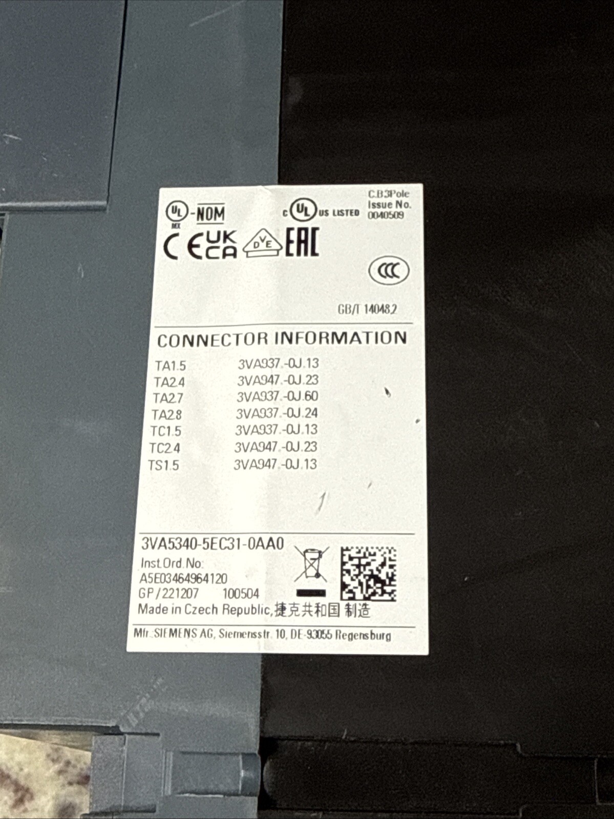 3VA5340-5EC31-0AA0 SIEMENS 3 POLE 400A 600 VOLT CIRCUIT BREAKER