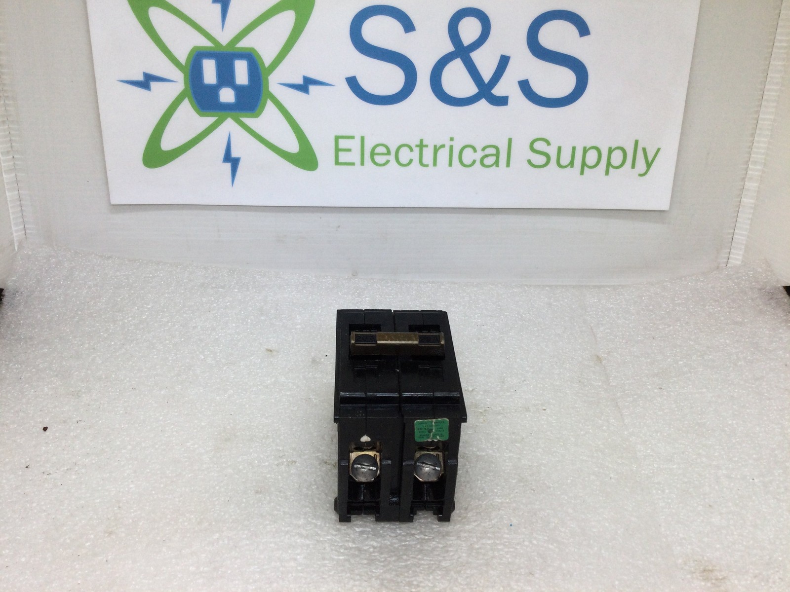 General Electric TQL2120 20 Amp 2 Pole 120/240V Type TQL Breaker – Cosmetic Flaw