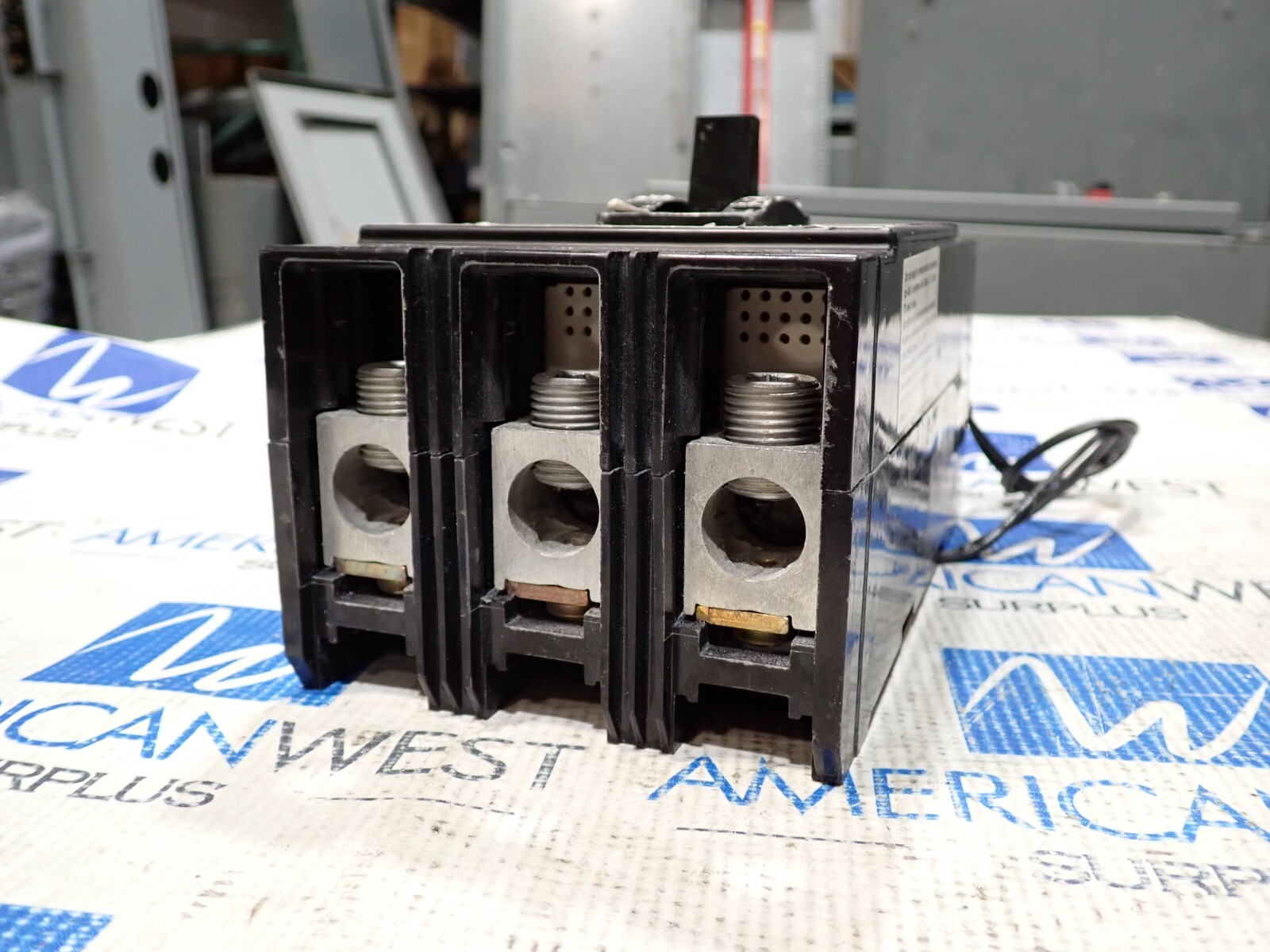 Square D KAL361251021 Circuit Breaker 125 Amp 3 Pole 600V Shunt Trip 120V Tested