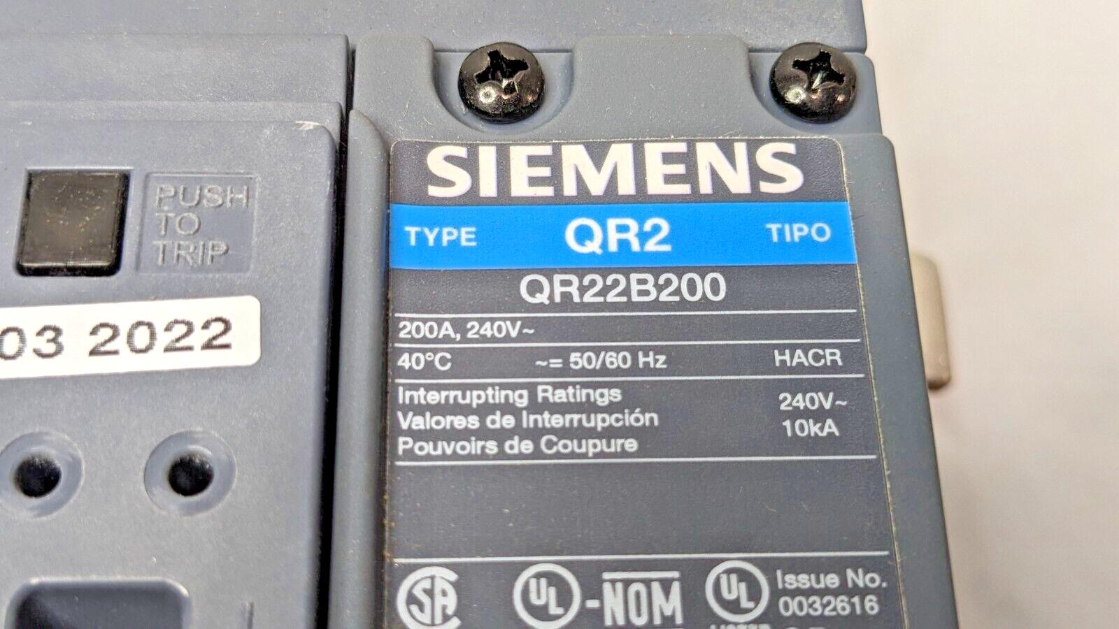 Siemens Low Voltage Breaker Mounting Kit Type QR2 200A 240V 2-Pole MBKQR1200A