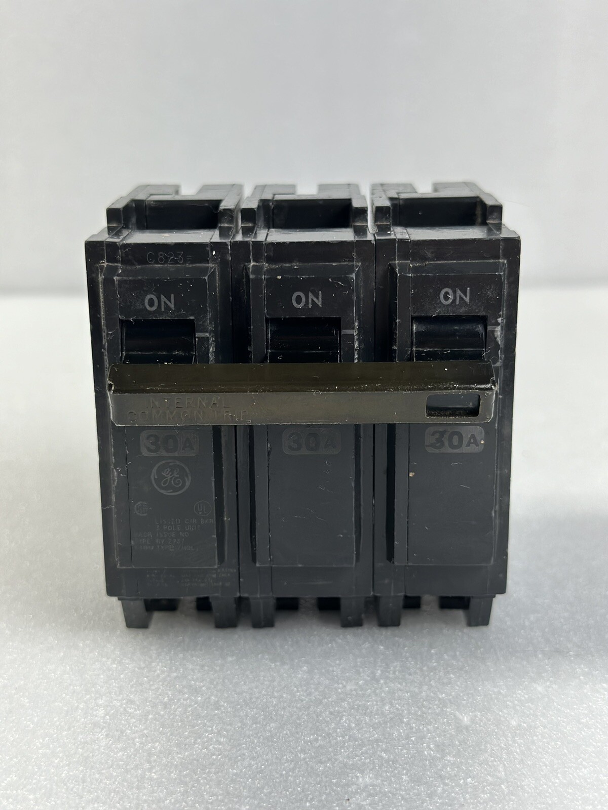 GE THQL32030 Plug-in Circuit Breaker 3P 30A