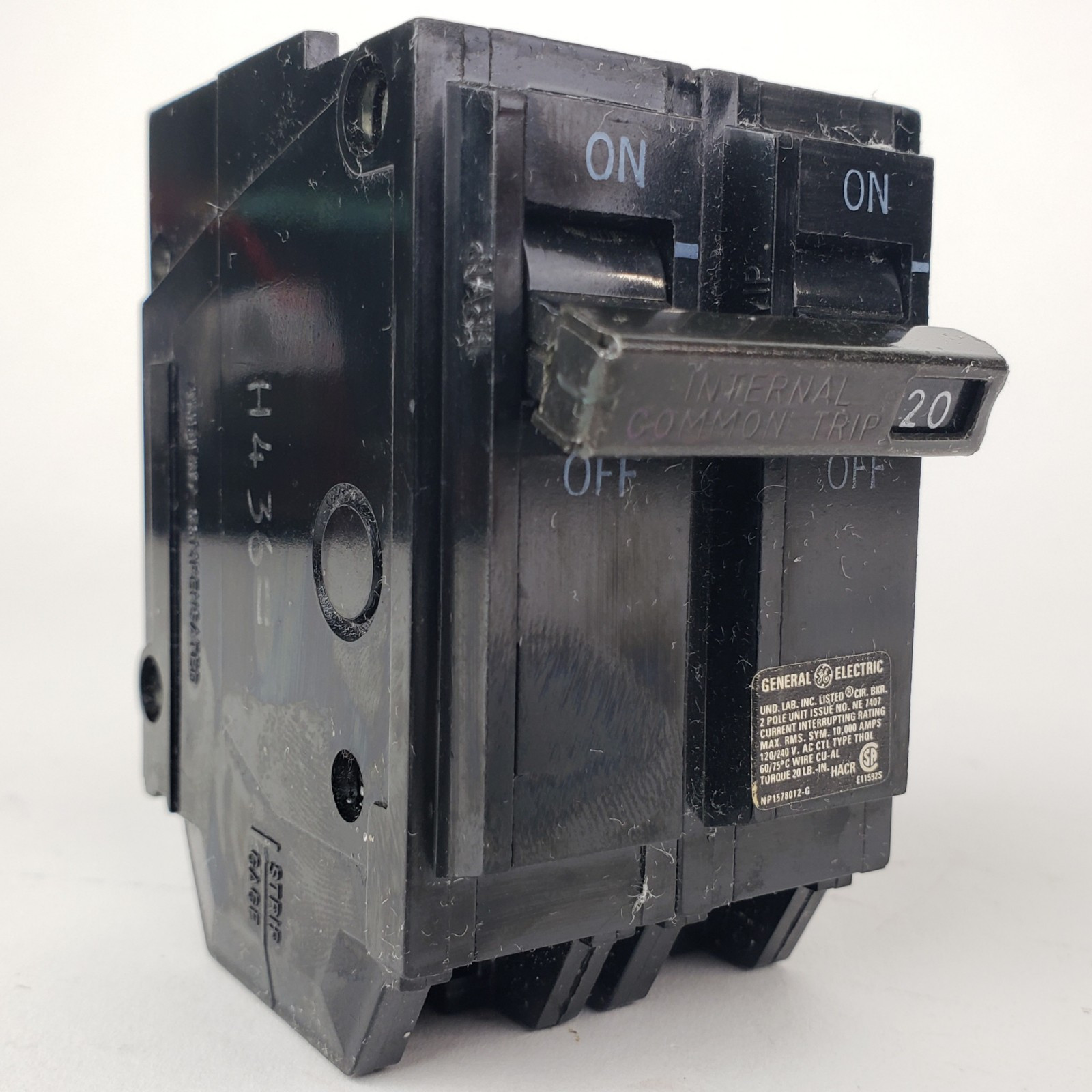 General Electric THQL2120 Circuit Breaker, 2P 20A Old Style Thick Series 20A TQL