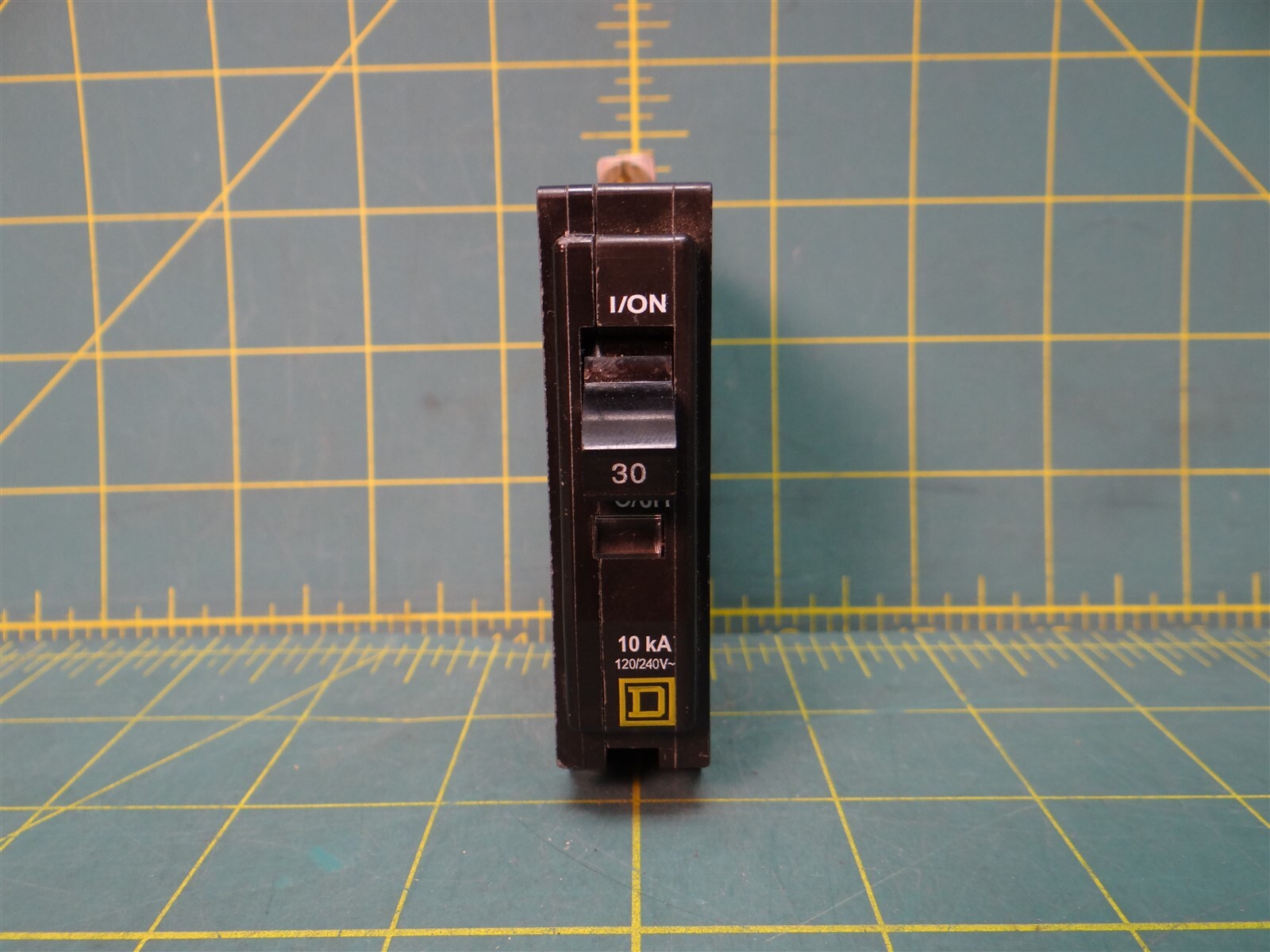 Square D QOB130 Circuit Breaker 30 Amps 1 Pole 10 Kiloampere At 120/240 Vac