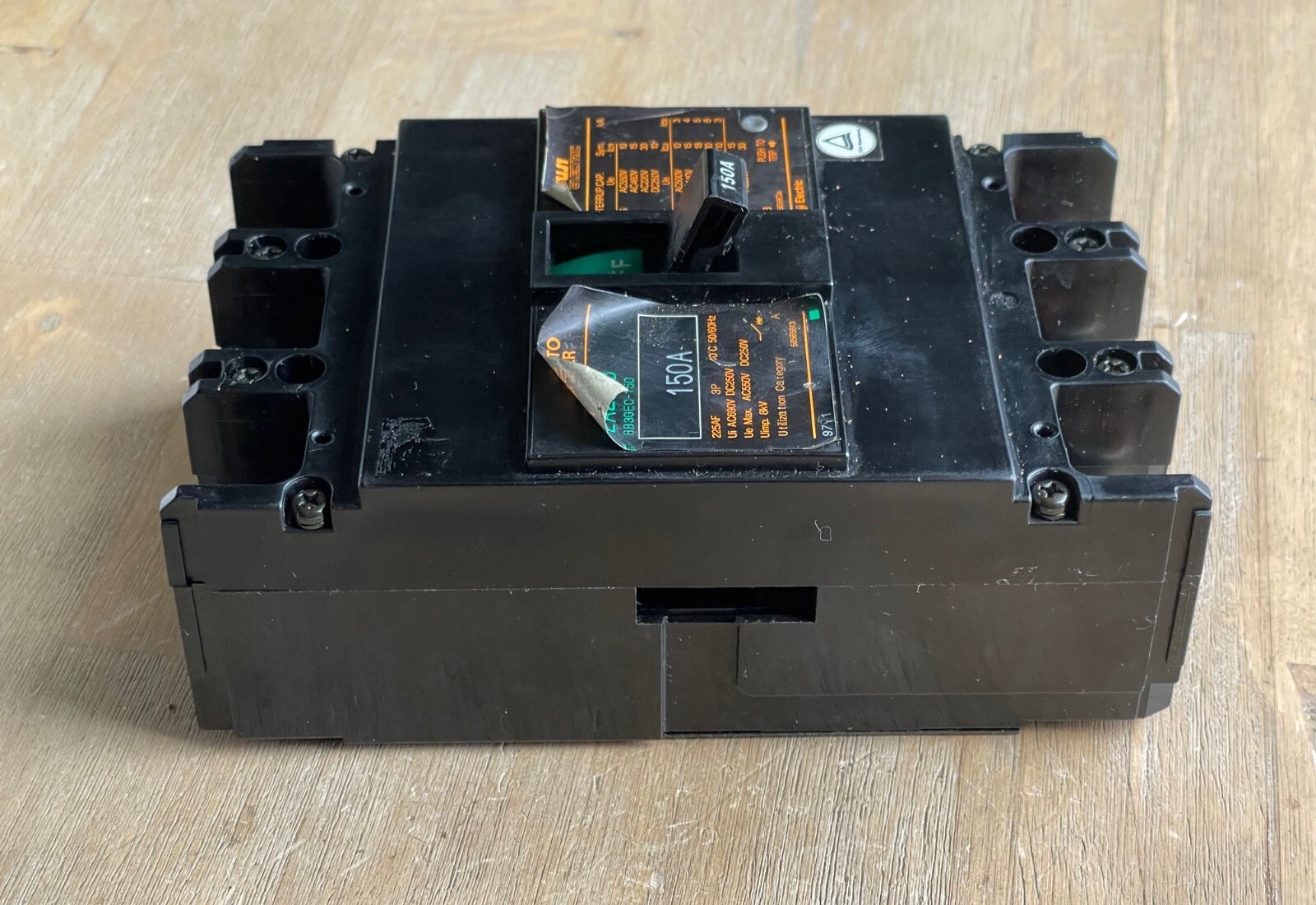 FUJI ELECTRIC EA203B BB3GEC-150 AUTO CIRCUIT BREAKER 150A 3P