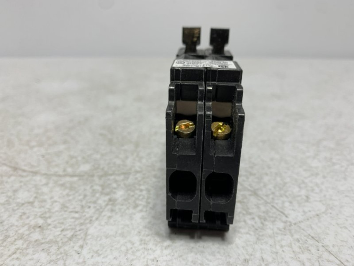 Siemens Q1515 Tandem Circuit Breaker 15A 120/240V 1-Pole
