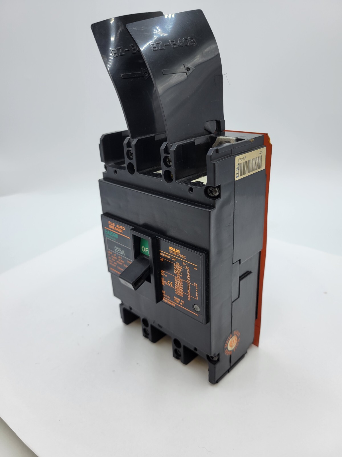 Fuji Electric EA203B Circuit Breaker 225A 690VAC 250DC 3P 3PH Type EA 225 Amp
