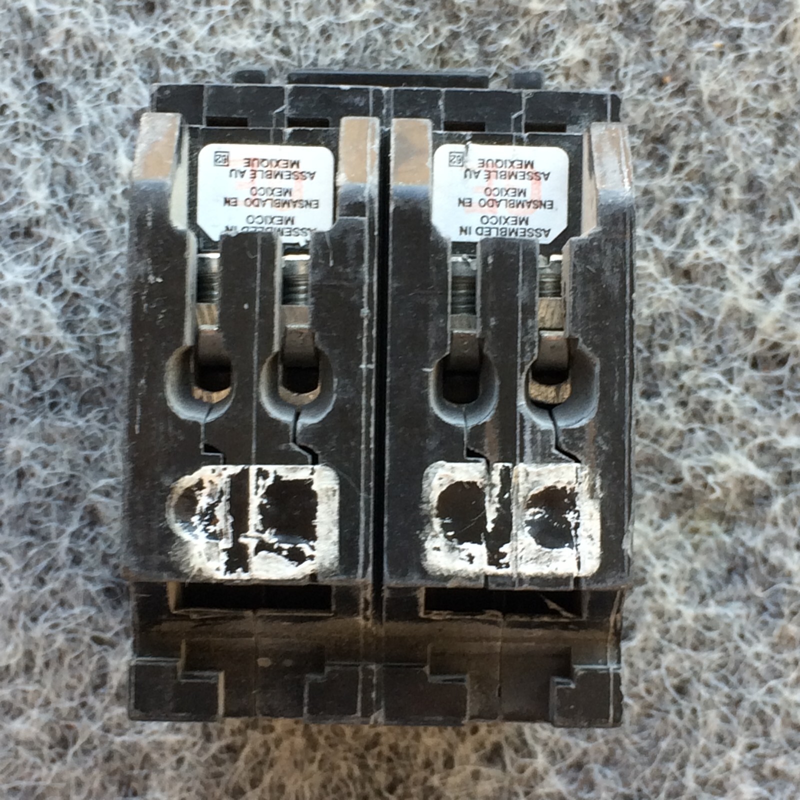 Square D HOMT2020230CP Square D Homeline Double Pole HOMT2020230