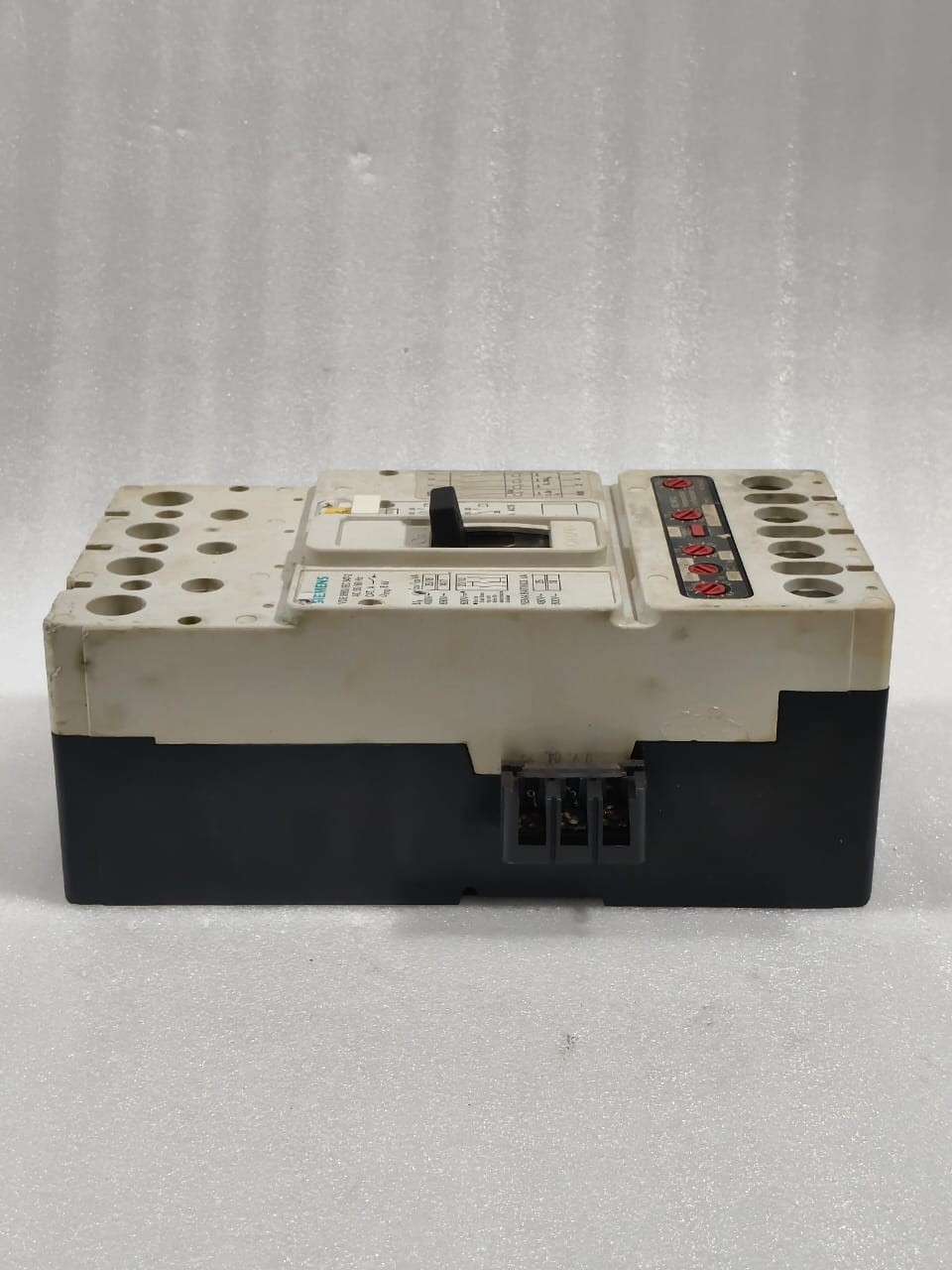 SIEMENS 3VF4 160-200AMP 4POLE CIRCUIR BREAKER FREE FAST