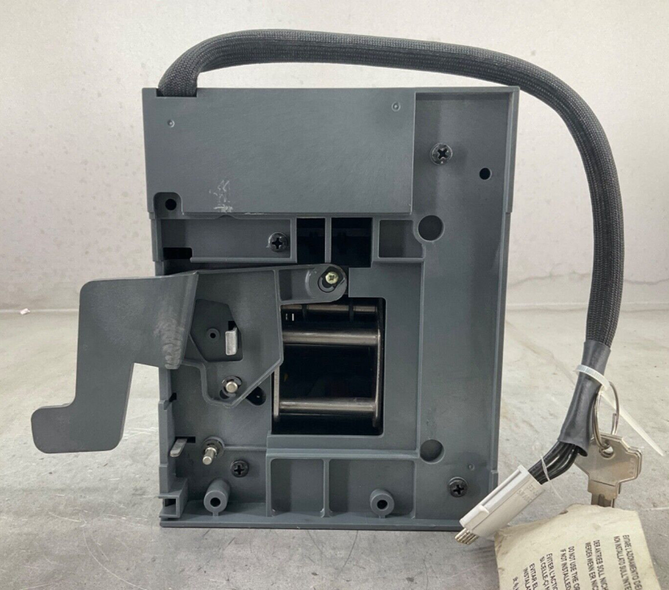 NEW ABB TMAX KT6M4 MOTOR OPERATOR 110…125V 50/60Hz FOR T6 BREAKERS