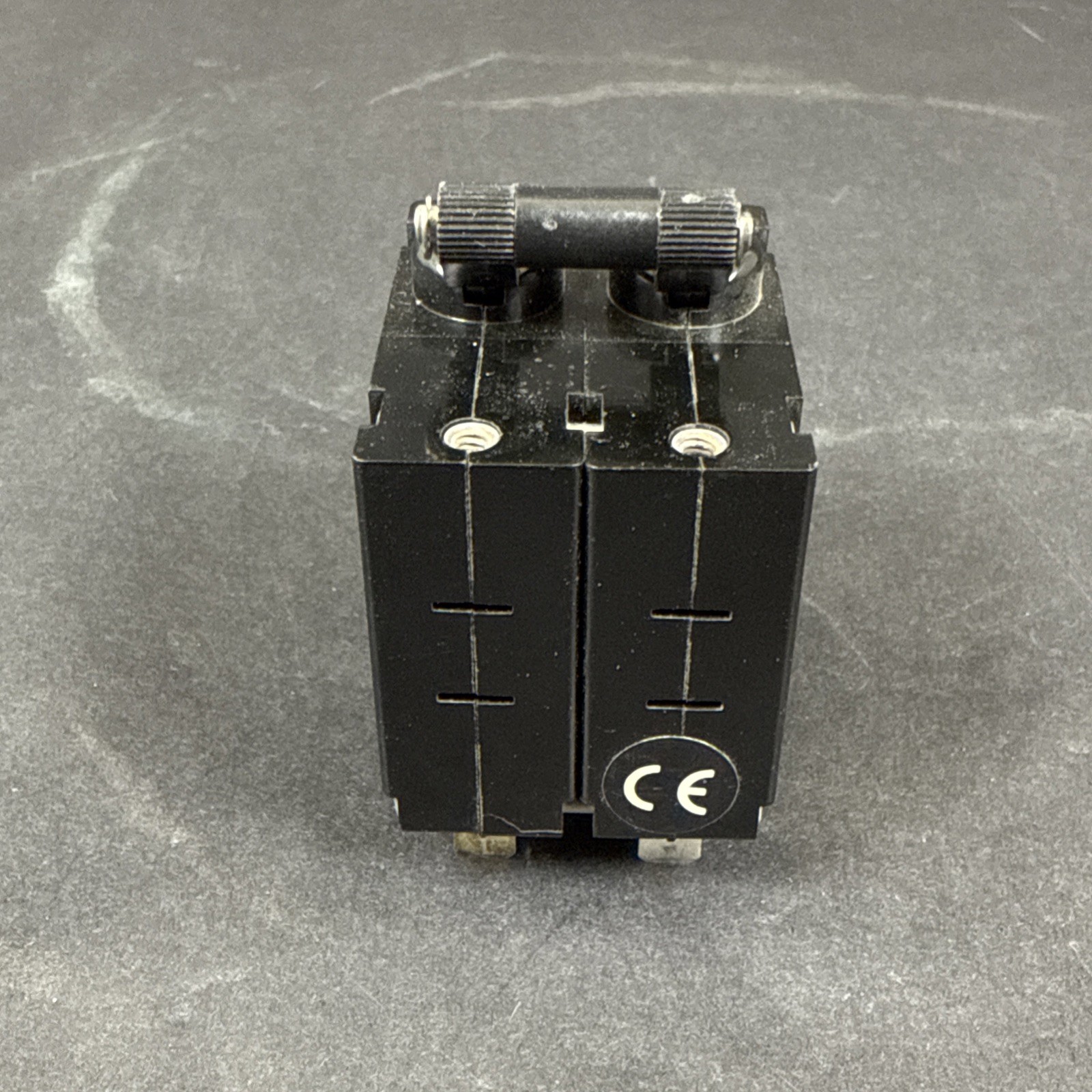 Vtg Carlingswitch CA2-B0-34-450-121-D Medium Delay Circuit Breaker 250V, 5AMP