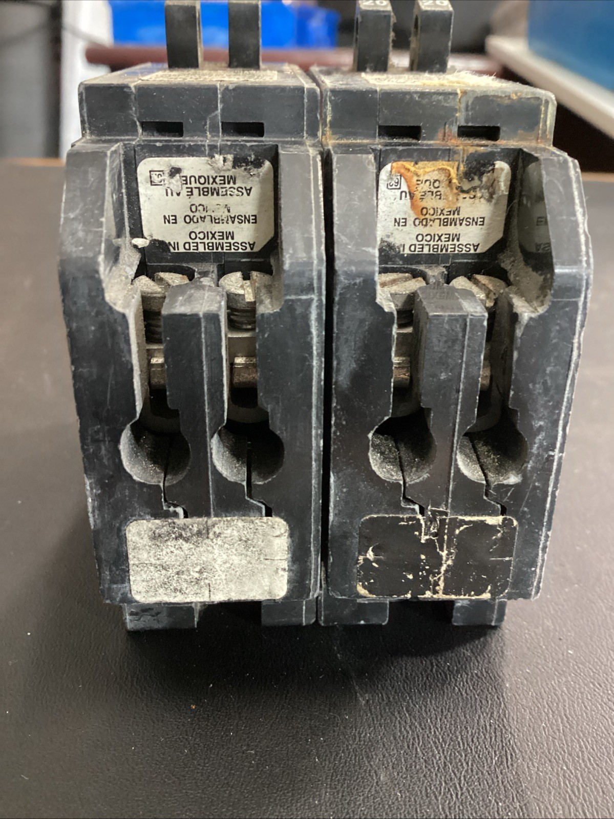 Square D HOMT2020 Tandem Circuit Breaker 20/20 Amp 1 Pole 120/240V 20A 1P