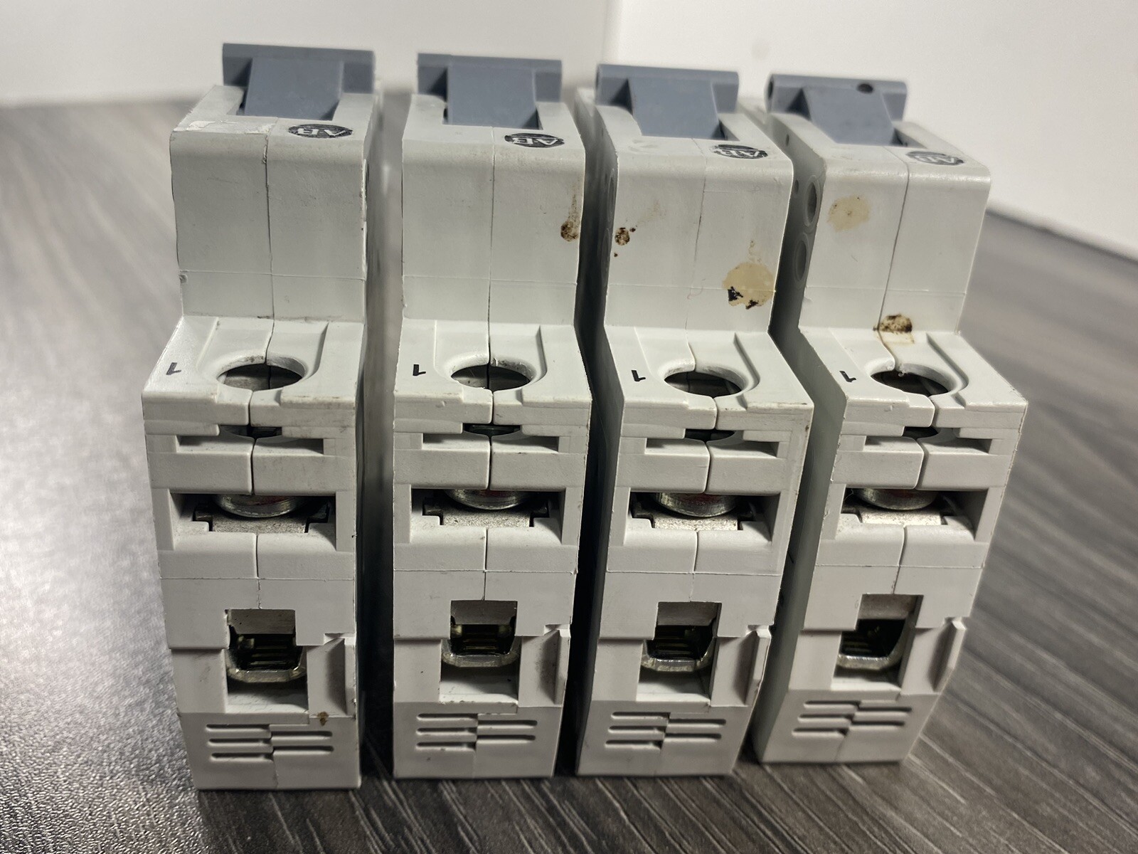 Allen Bradley 1492-SP1C020 Ser C 2A 1-P Miniature Circuit Breaker **Lot of 4**