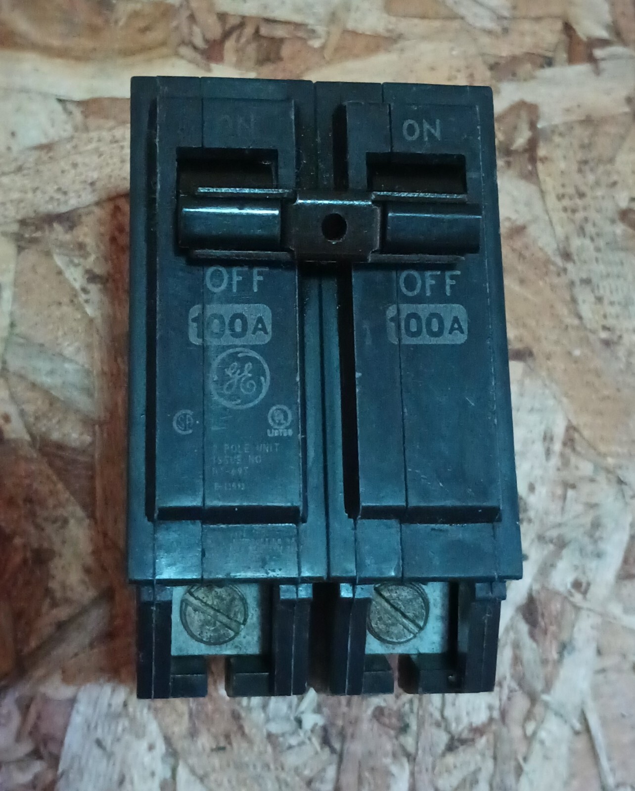 GE THQL21100 Circuit Breaker