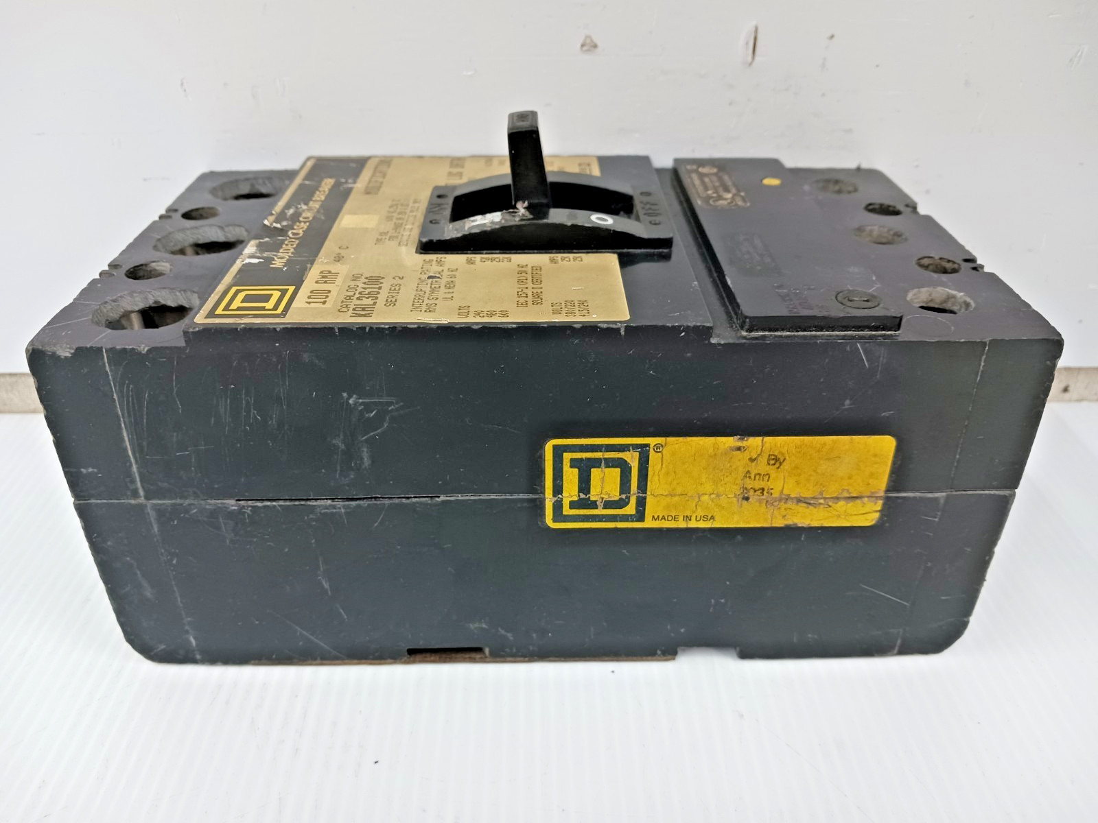 Square D 100 Amp Molded Case Circuit Breaker 3 Pole 600 VAC 25kA KAL36100 (Flaw)
