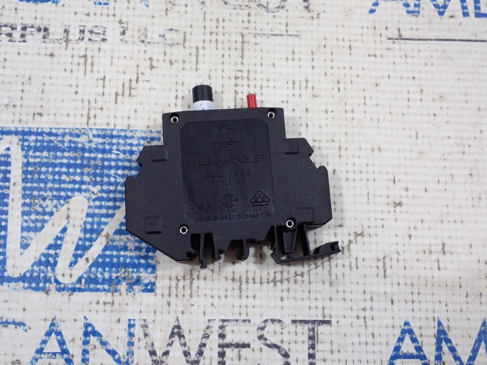 ALLEN BRADLEY 1492-GH015 SERIES B CIRCUIT BREAKER 1.50A 250V